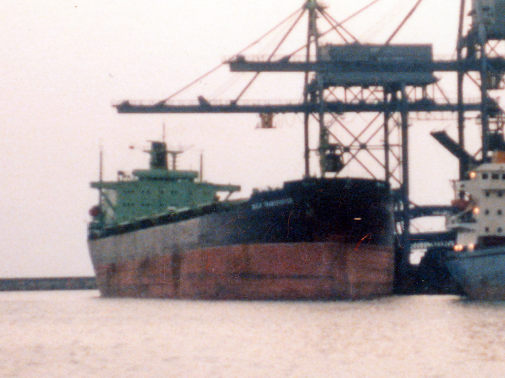 BULK TRANSPORTER,Imo no 7230020 