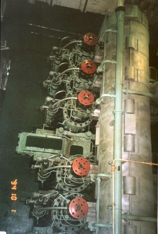 engine01.jpg